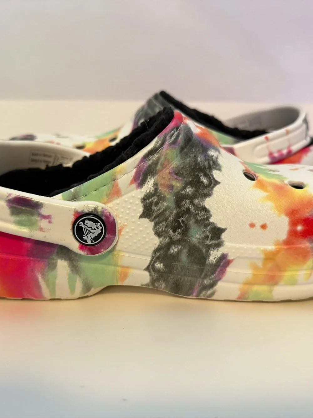 Crocs Multicolor Paint Splatter Lined Slip On Clogs Womens Sz 7 NWOT